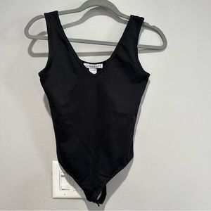 Marste V Neck Sleeveless Tank Black Double Snap Bodysuit Size 4 - 6